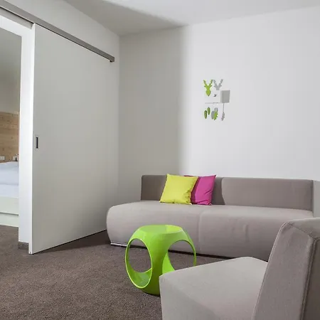 Alm Hotel 3*