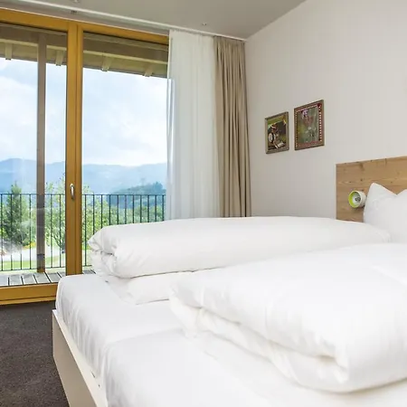 Alm Hotel 3*